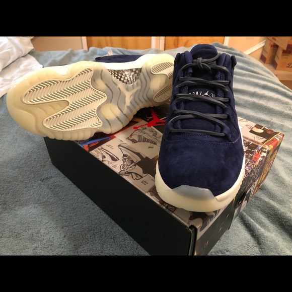 SOLD Jordan 11 Jeter Low size 9 Mens 100% - Picture 4 of 7